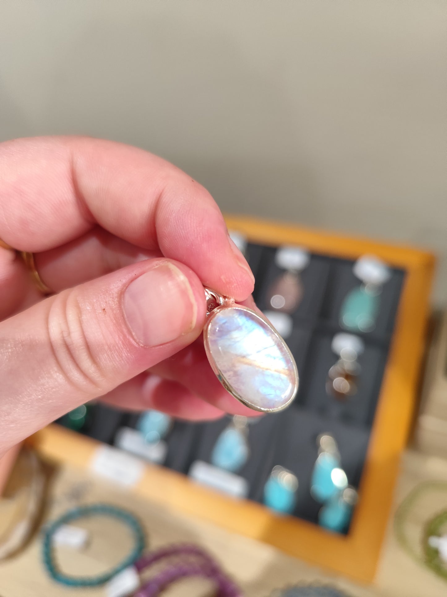 Pendentif Pierre de lune Arc en ciel