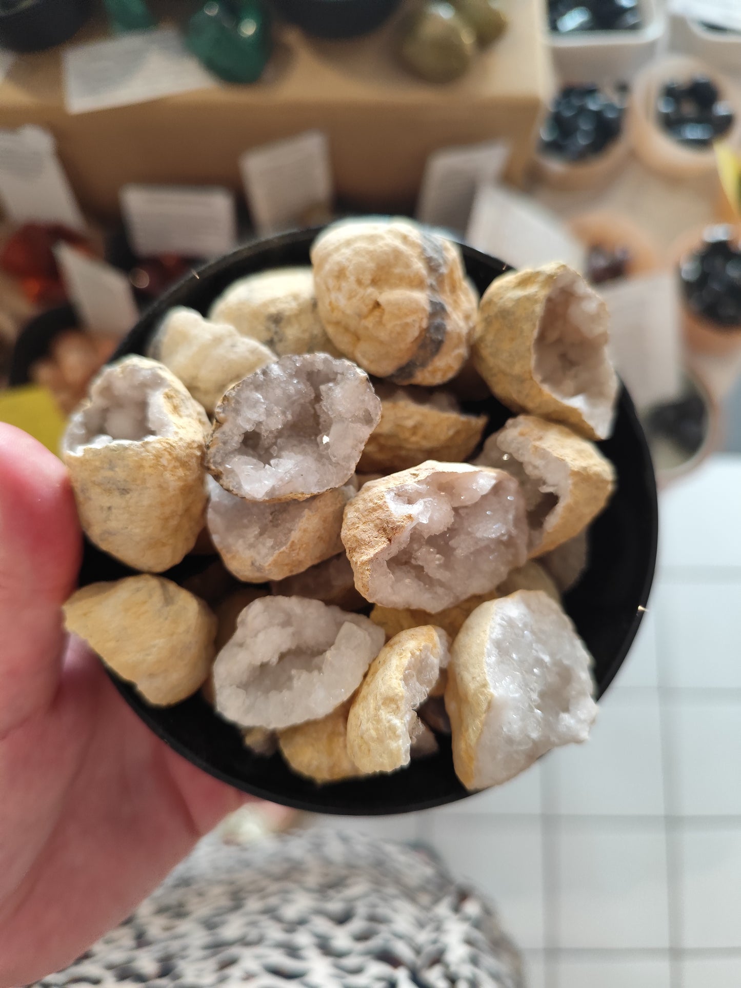 Fragment géode cristal roche