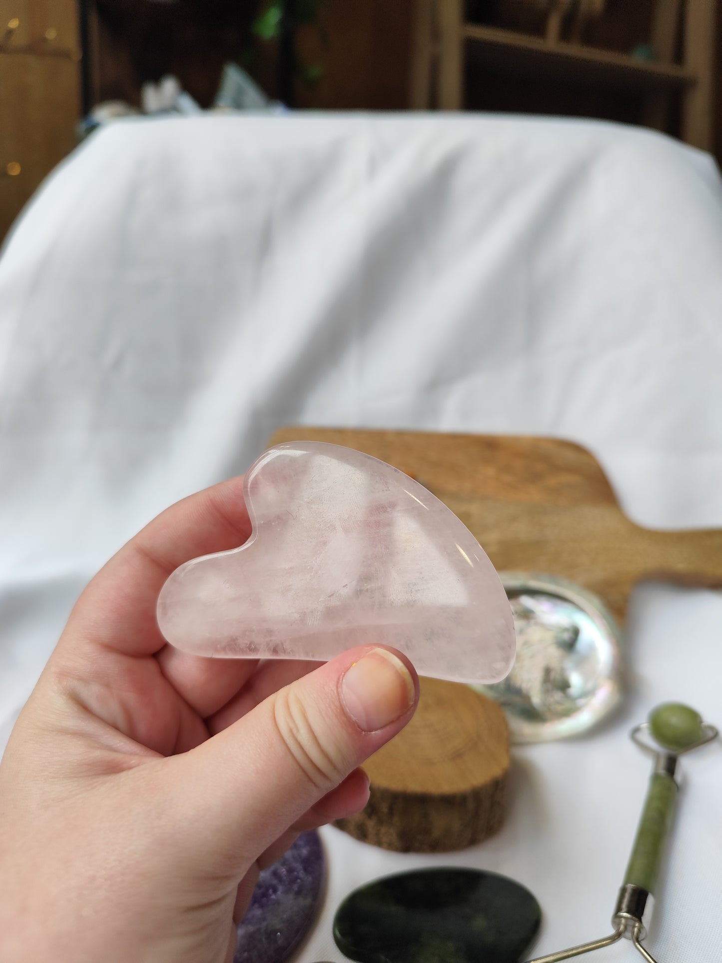 Gua sha Quartz rose