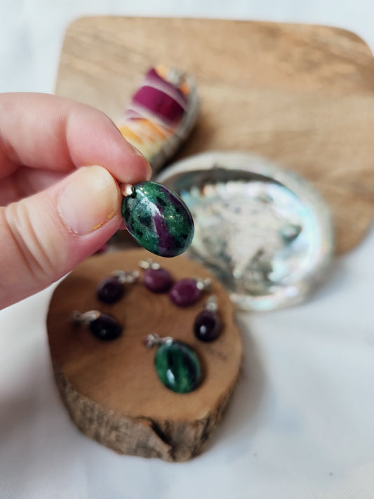 Pendentif Rubis sur Zoïsite