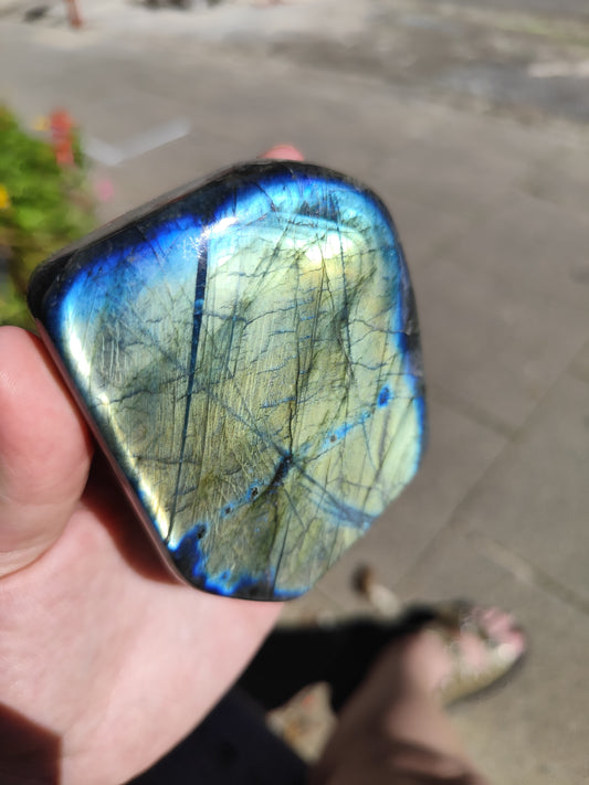 Labradorite 534 g